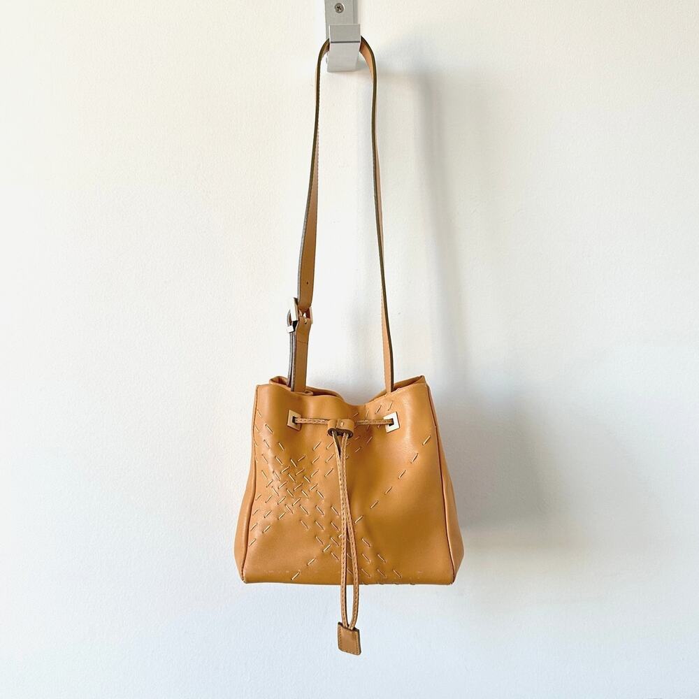 Burberry London Vintage Mustard Yellow Leather Mini Bucket Shoulder Bag - Picture 2 of 13